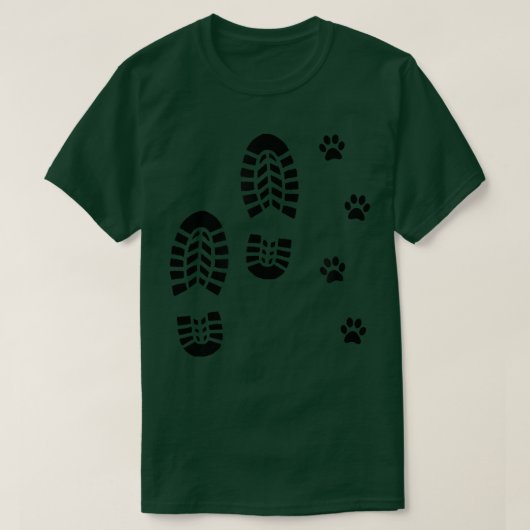 Dog and Man Hiking Dog Hiker People that Hike With Tシャツ (デザイン正面)