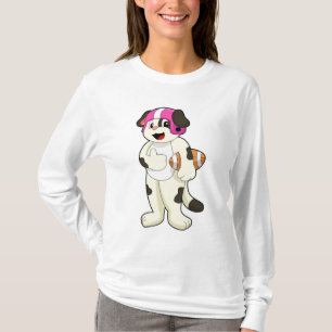Dog at Football Sport Tシャツ
