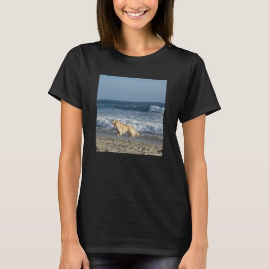 Dog At The Beach Tシャツ (正面)