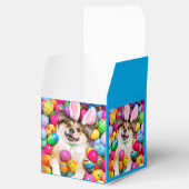 Dog Laying on Easter Eggs フェイバーボックス (オープン)