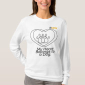 Dog Mom Heart Long Sleeve Shirt – Pet Lover Gift Tシャツ (正面)