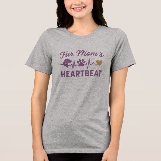 Dog moms - fur mom's heartbeat トライブレンドＴシャツ (正面)