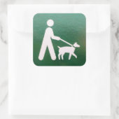 Dog on a Leash Sign(リーシュの標識に乗った犬) スクエアシール (バッグ)