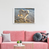 Dog On The Shore キャンバスプリント (インサイチュ (リビング))