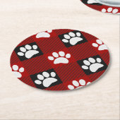 Dog Paw Print Buffalo Plaid In Black and Red ラウンドペーパーコースター (アングル)