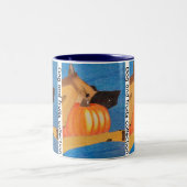 Dog paws and pumpkin Two-Tone coffee mug ツートーンマグカップ (中央)