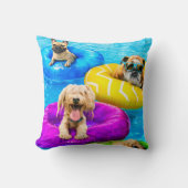 Dog Pool Party クッション (正面)