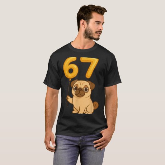 Dog Pug 67 Meme Six Seven Balloon Funny Gen Alpha Tシャツ (正面フル)