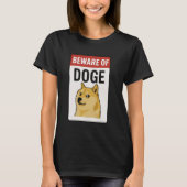 DOGEに注意 Tシャツ (正面)