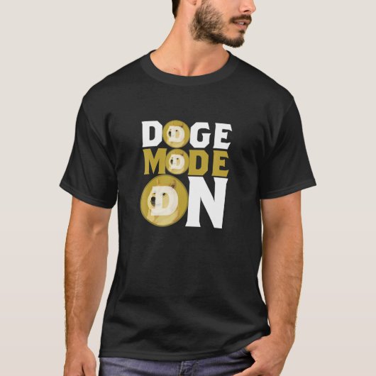 Dogecoin暗号通貨でのドージモード Tシャツ (正面)