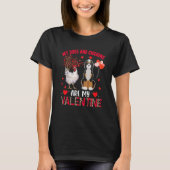 Dogs And Chickens Are My Valentine Bernedoodle Wit Tシャツ (正面)