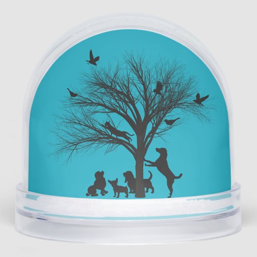 Dogs In the Park Snow Globe (正面)