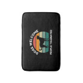 Dogs Welcome, People Tolerated - Funny Dog Lover バスマット (正面縦)