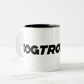 Dogtrovert – 内向き犬のオーナー ツートーンマグカップ (正面左)