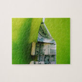 Dollar bill origami Elephant on Green background ジグソーパズル (横)