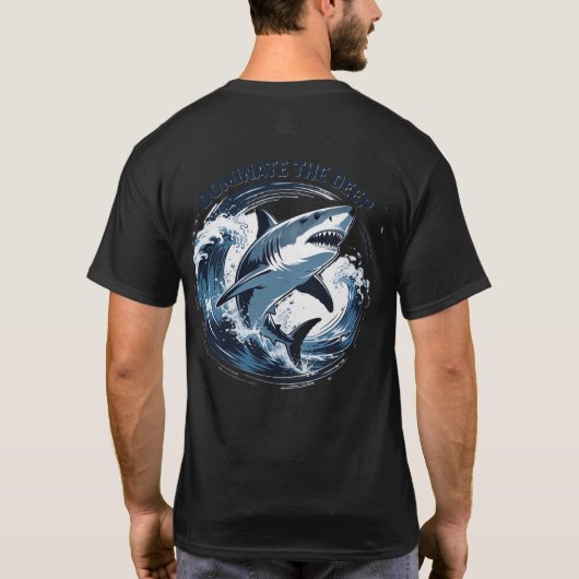 Dominate the Deep Shark Shirt – Stay Sharp Ocean  Tシャツ (裏面)
