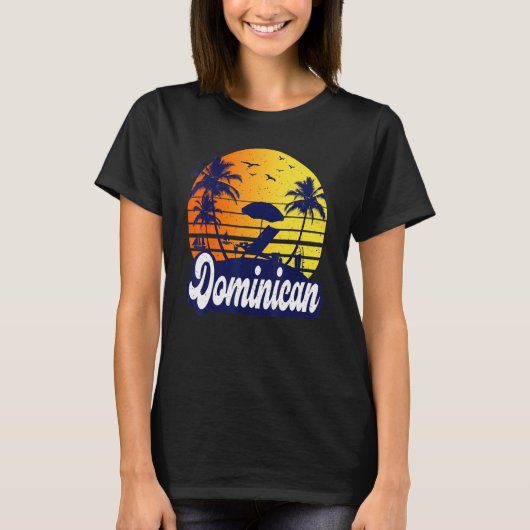 Dominican Republic Sunset Beach Retro Tシャツ (正面)