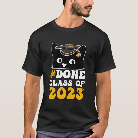 Done Class Of 2023 L Black Cat Senior Graduation Q Tシャツ (正面)