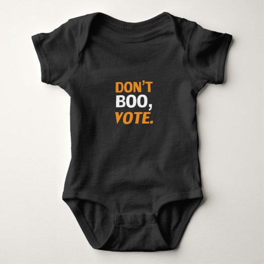 "Don't boo, vote"黒オレンジ色の白ハロウィーン ベビーボディスーツ (正面)