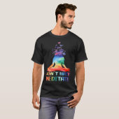 Don't Hate Meditate Meditating Buddha Yoga Tシャツ (正面フル)