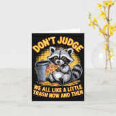 Don't Judge Raccoon Lover Trashed Racoon Animal Ra カード (黄色い花)
