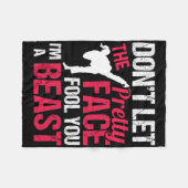 Dont Let The Pretty Face Fool You Im Beast Karate フリースブランケット (正面(横))