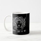 Dont Look At Me Medusa Funny Snake Hair Greek Myth コーヒーマグカップ (左)