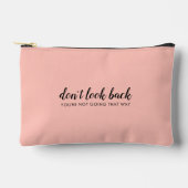 Don't Look Back | モダンで明るいピーチピンク アクセサリーポーチ (正面)