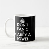 Dont Panic And Carry A Towel  コーヒーマグカップ (左)