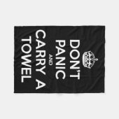 Dont Panic And Carry A Towel  フリースブランケット (正面(横))