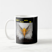 Dont Play With Angry Eagle  コーヒーマグカップ (左)