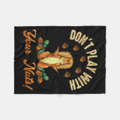 Don't Play With Your Nuts Squirrel  フリースブランケット (正面(横))