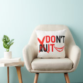 DON'T QUIT – Bold Red Motivation Design クッション (椅子)