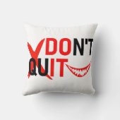 DON'T QUIT – Bold Red Motivation Design クッション (裏面)