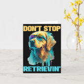 Don't Stop Retrievin - Retro Golden Retriever Dog  カード (黄色い花)