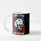 Don't Stop Retrieving Shirt American Flag Golden R コーヒーマグカップ (左)