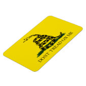 DONT TREAD ON MEラトルズナケ蛇の革命フラグ マグネット (左側)