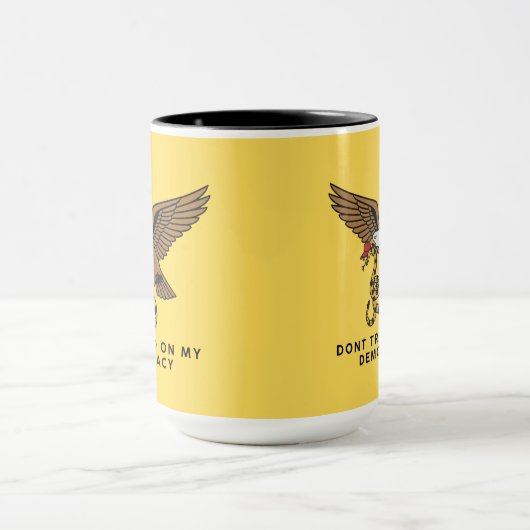 Don't tread on my democracy cup マグカップ (中央)