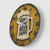 Don't Worry Beer Happy Man Cave Gift ラージ壁時計 (傾斜)