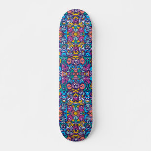 Doodle art style aliens in colorful pattern design スケートボード