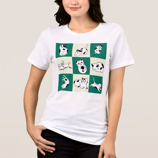 Doodle Cats 遊 on Forest Green and Beige トライブレンドTシャツ (正面)