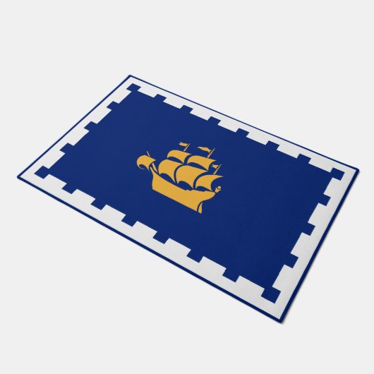 Door Mat with Flag of Quebec City, Canada ドアマット (アングル)