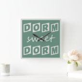 "Dorm Sweet Dorm"壁時計 スクエア壁時計 (ホーム)