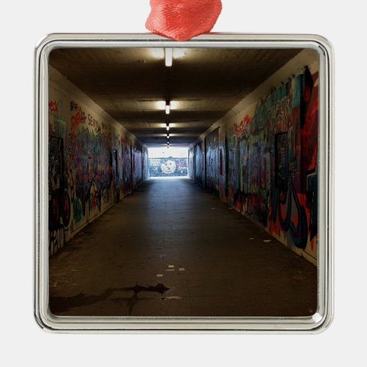 Dortmund U-Bahn Grafitti am Bahnhof メタルオーナメント (正面)