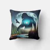 Double Exposure Bigfoot, Eagle and Full Moon クッション (裏面)