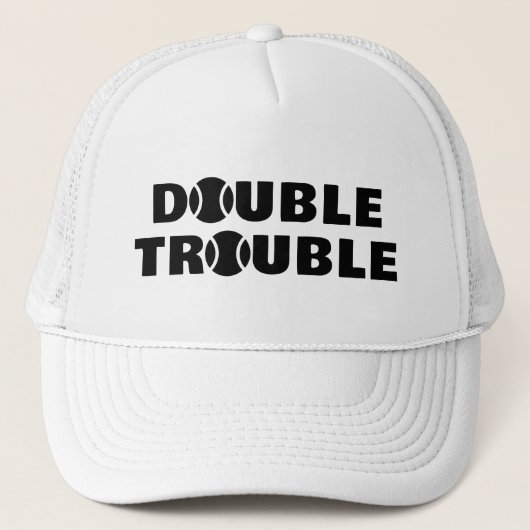 DOUBLE TROUBLEチームプレーヤー用テニストラケットハット キャップ (正面)