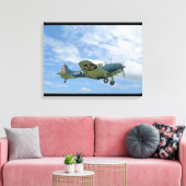 Douglas SBD Dauntless、飛んでいるSide_WWII飛行機 キャンバスプリント (インサイチュ (リビング))