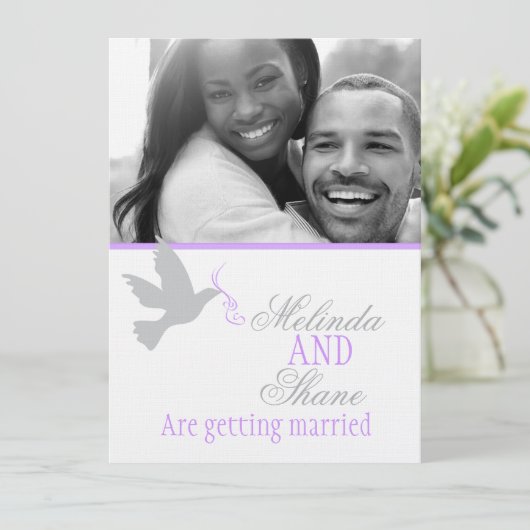 Dove紫色のリボンカップルの写真結婚式招待状 招待状 (スタンド正面)