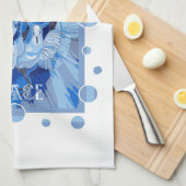 Dove With Celtic Peace Text In Blue Tones キッチンタオル (四つ折り)