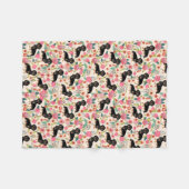 Doxieは-黒および黄褐色のダックスフント-クリームの一面をおおいます フリースブランケット (正面(横))